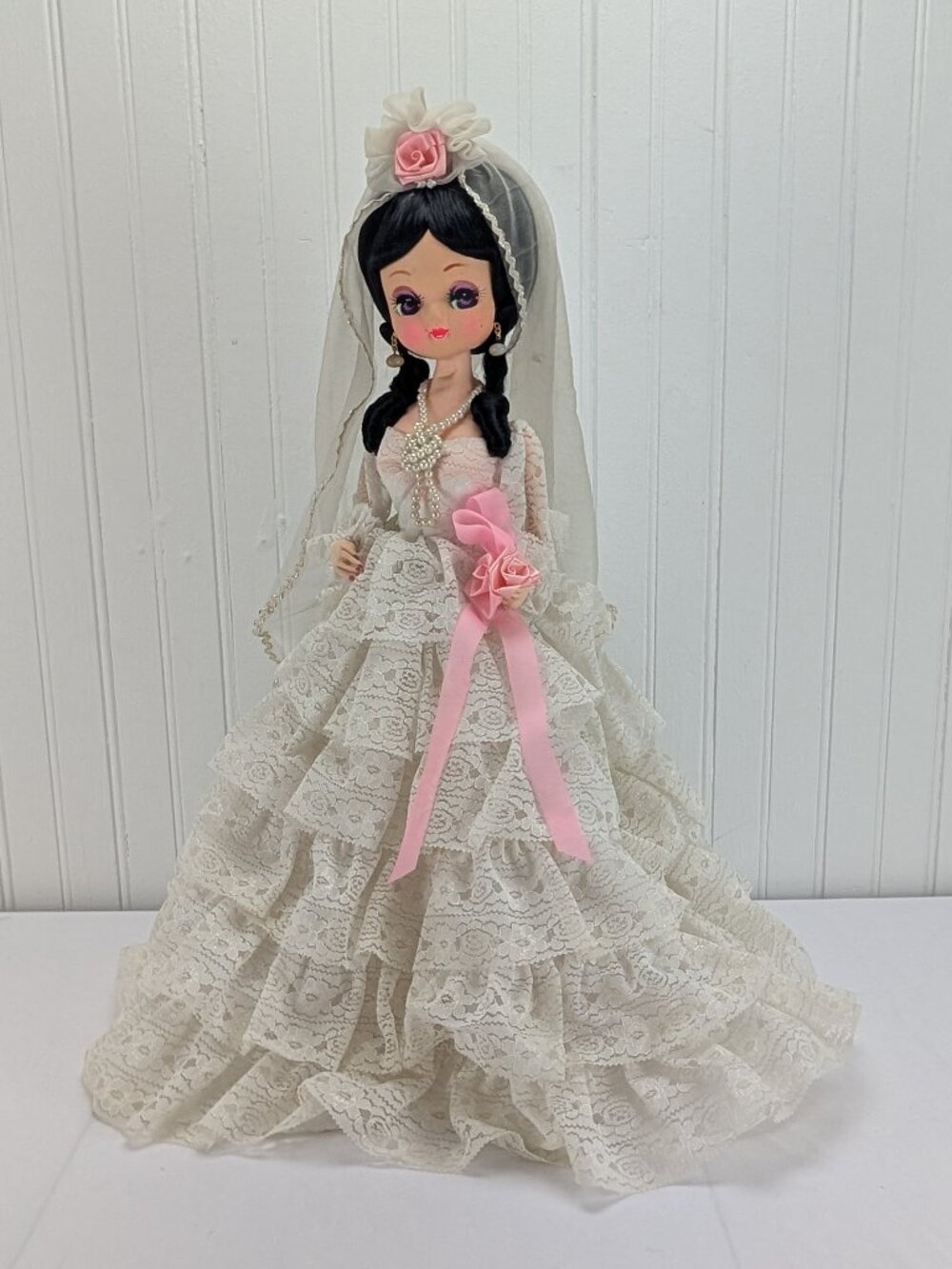 Vintage Bradley Big Eye Fabric Doll 19" Brunette Bride Lace Gown Wood Base 1977